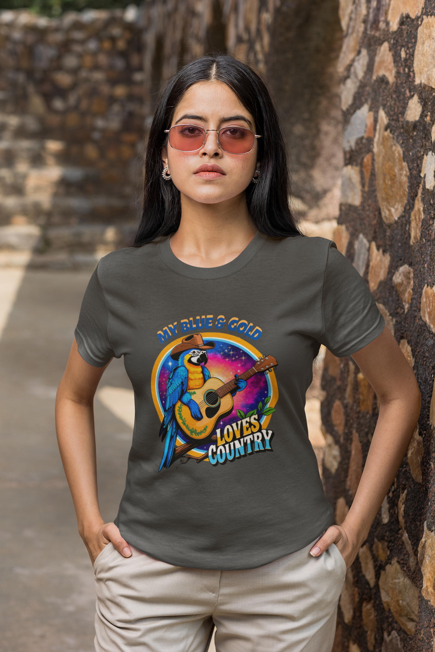 Blue & Gold Macaw Loves Country Tee