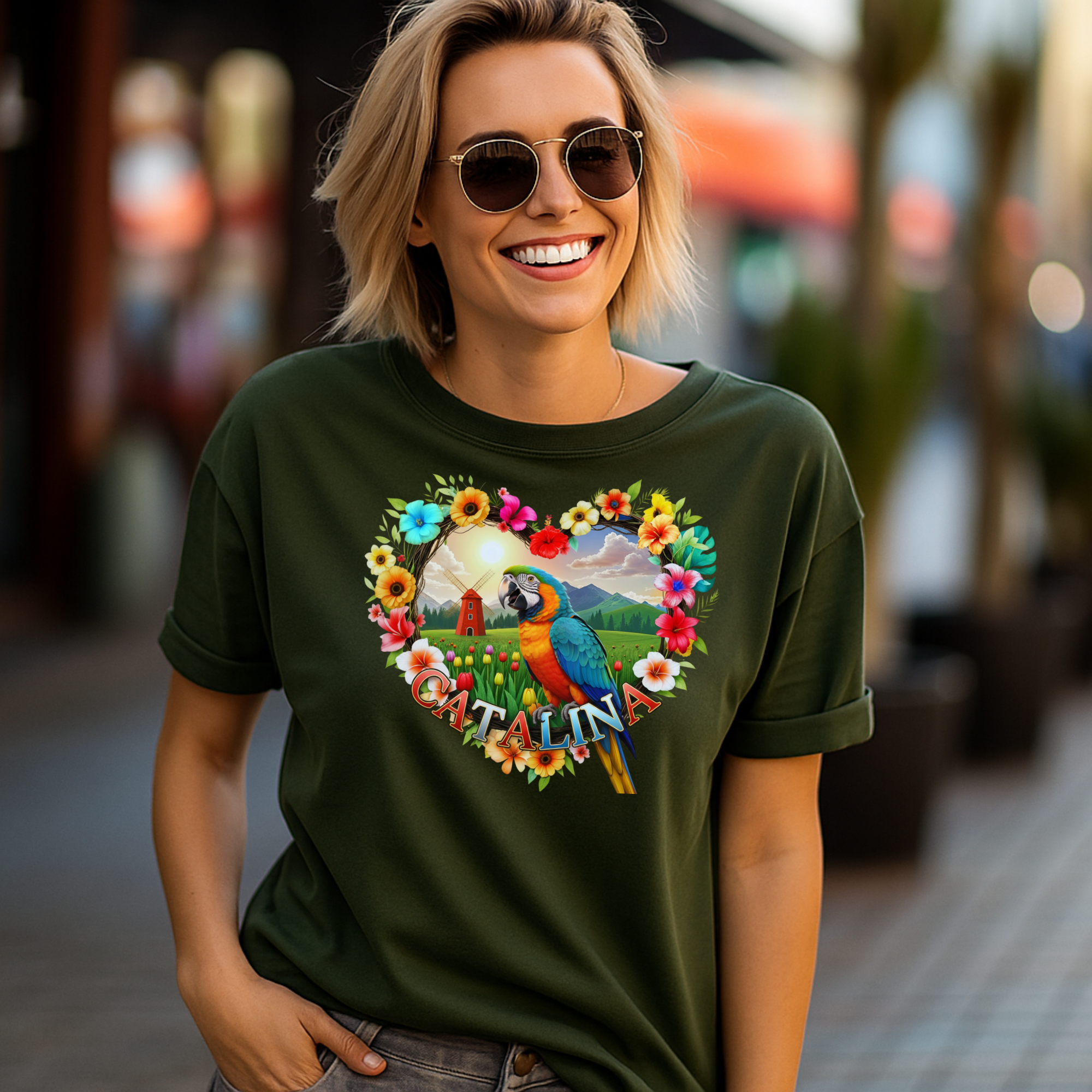 Catalina Macaw Heart Design T-Shirt