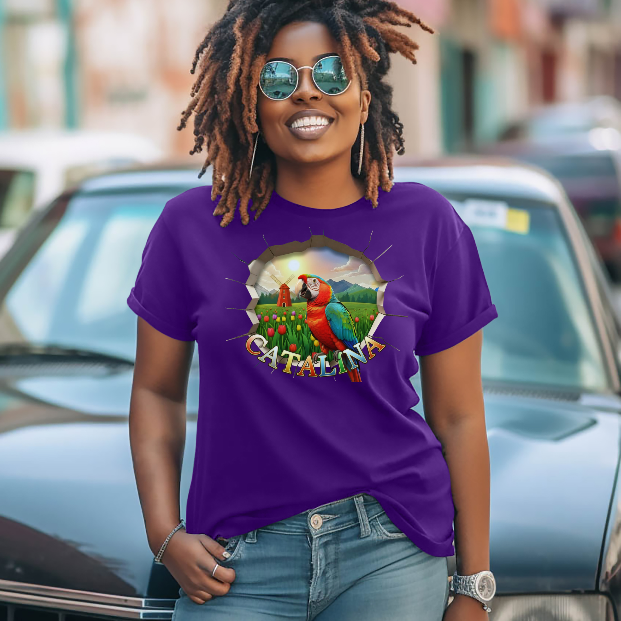 Catalina Parrot Art T-Shirt